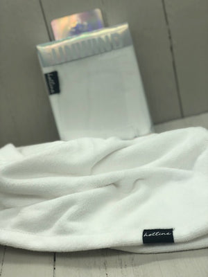 
            
                Load image into Gallery viewer, White Towel Twist - Microfiber Hair Towel
            
        