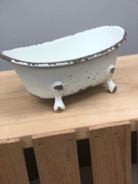 
            
                Load image into Gallery viewer, Distressed Cream Bathtub
            
        